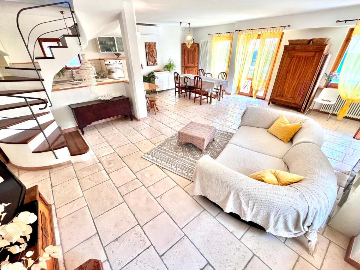 Casa Nicosandi Μαλτσεζίνε Εξωτερικό φωτογραφία
